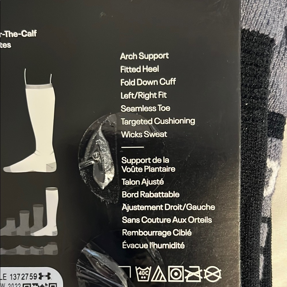Under Armour NWT Unisex Black Soccer Socks (1 pair) - Picture 4 of 6